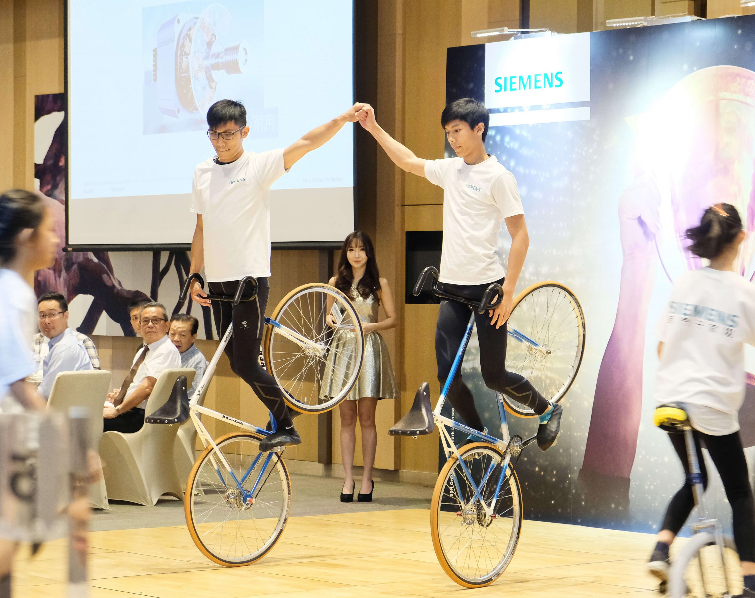 Artistic Cycling Performance Indoor (Siemens)
